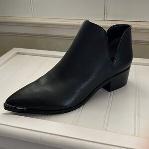 New Marc Fisher Black Leather Ankle Booties